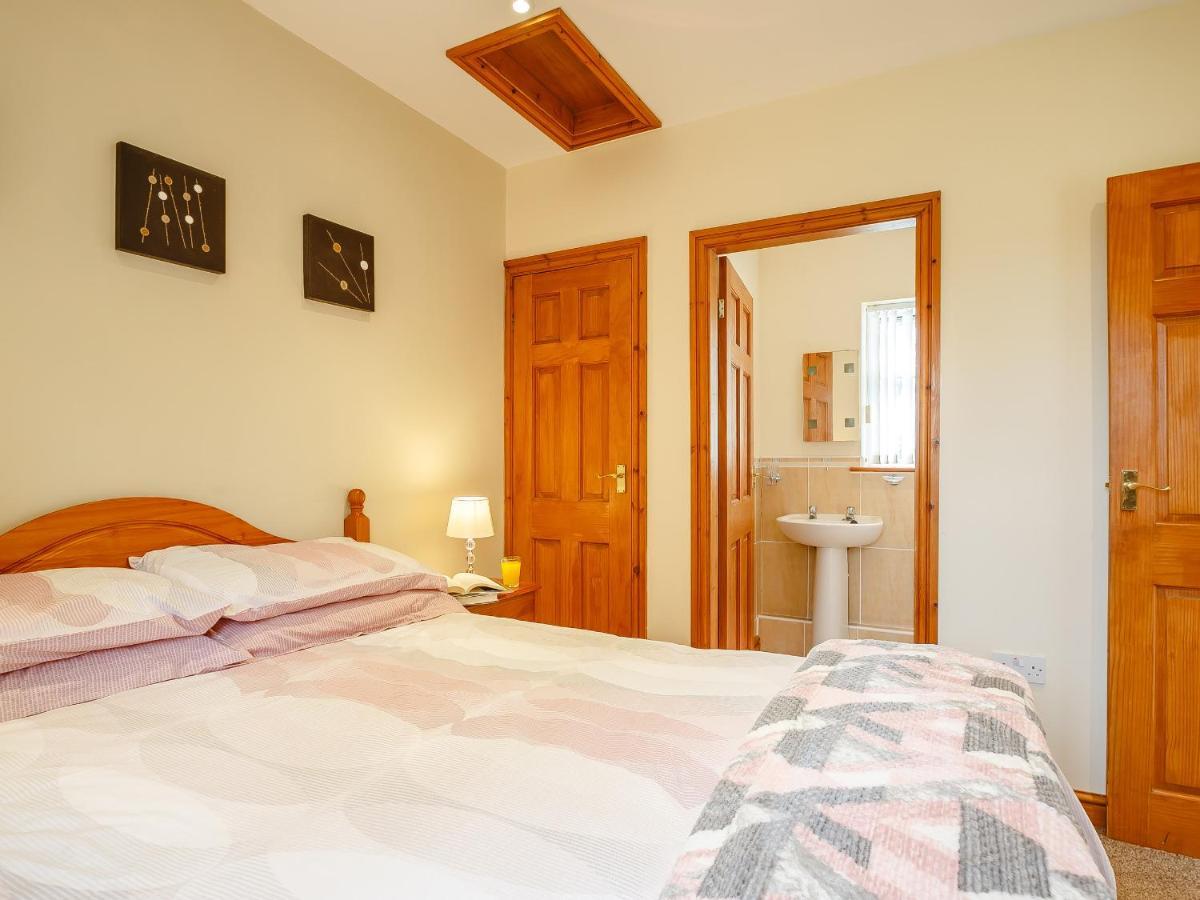 2 Black Horse Cottages Pentraeth Esterno foto