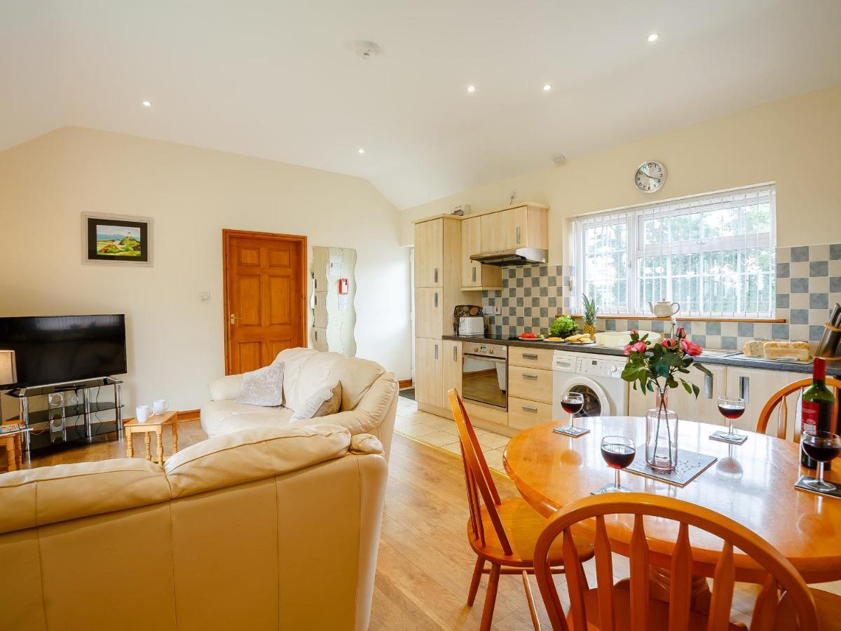 2 Black Horse Cottages Pentraeth Esterno foto